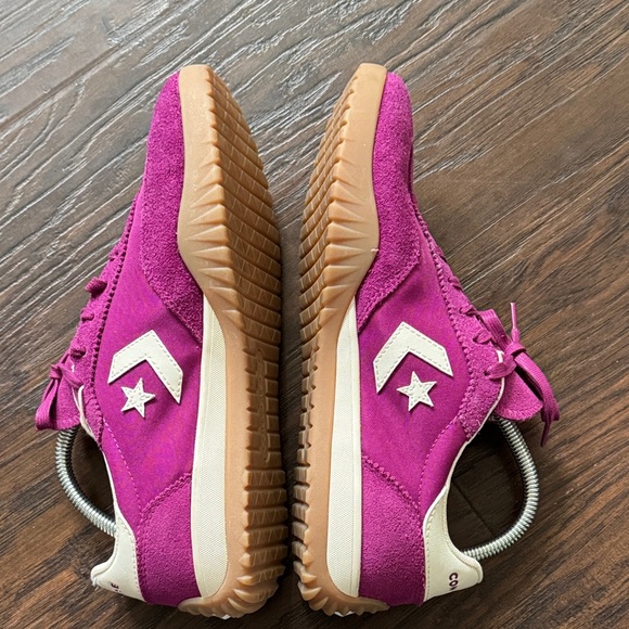 Like New Converse Women's Sneakers in Vibrant Violet & White - Picture 12 of 13